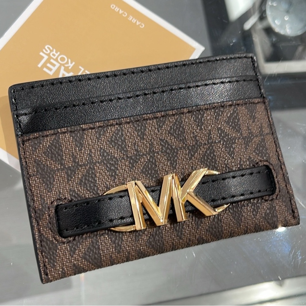 MICHAEL KORS
Reed Large Card Holder Case Wallet 
Brown /Black MK Signature 
NWT - Picture 13 of 16